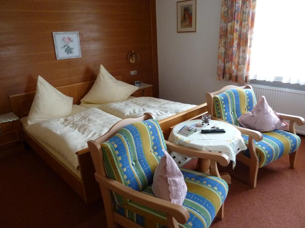 Haus Antonia Hotel Lermoos Kamer foto